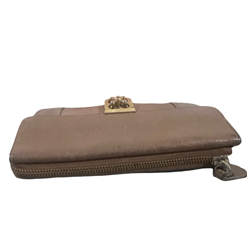 Chloé Elsie continental long wallet Beige Color With Turn Lock 7.5x4.5 COA - Picture 5 of 15